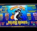 Whales of Cash Deluxe Slots